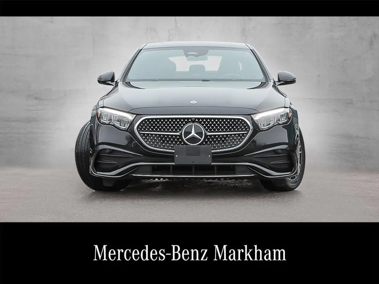 Mercedes-Benz E-Class снимка Mercedes-Benz E-Class