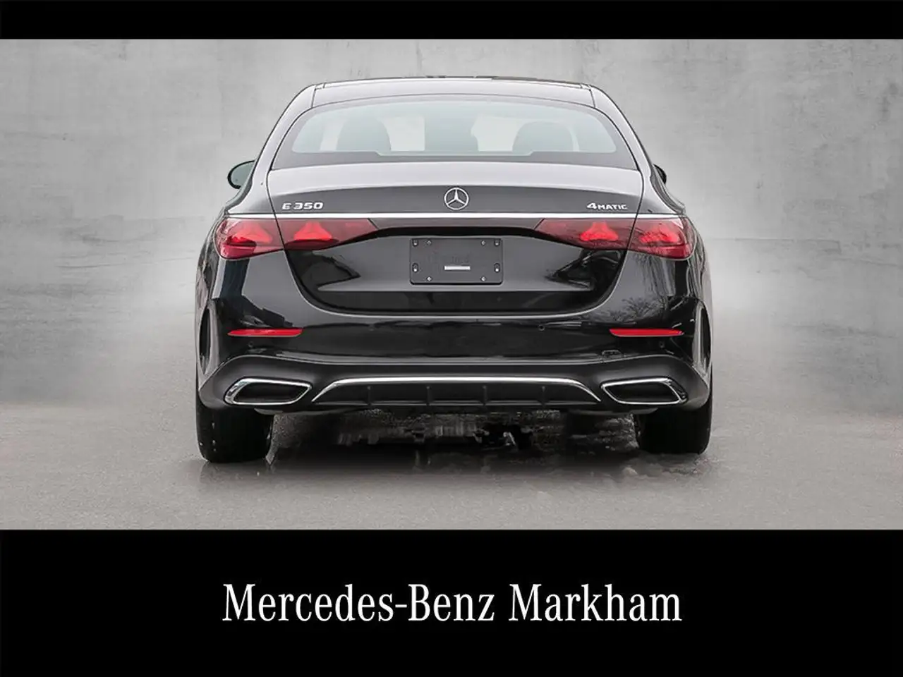 Mercedes-Benz E-Class снимка Mercedes-Benz E-Class