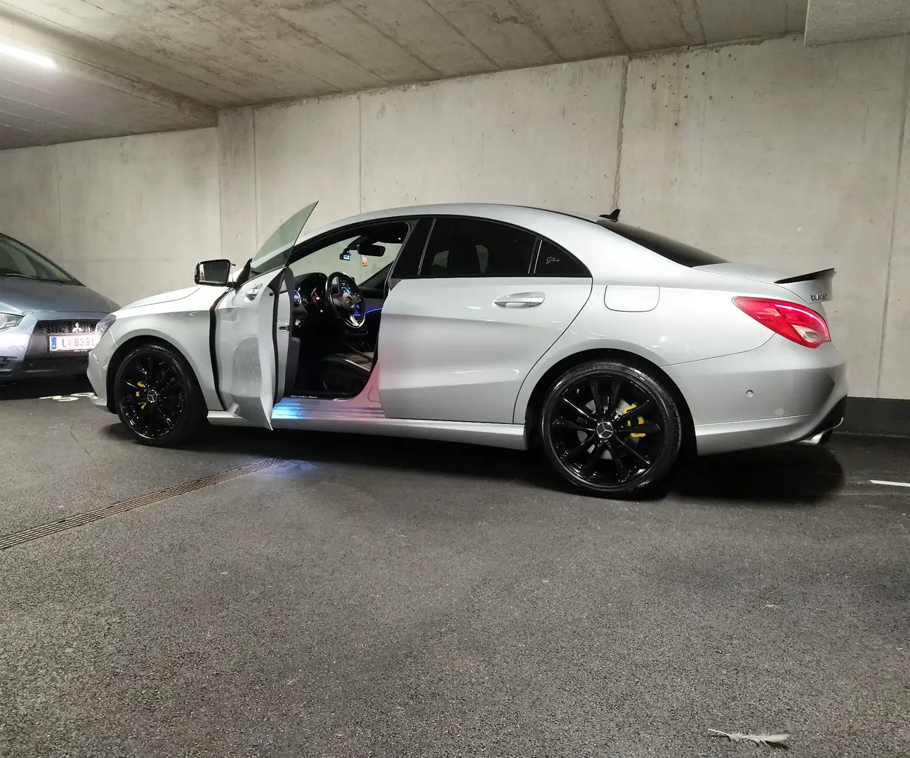 Mercedes-Benz CLA 180 Aut. - 1