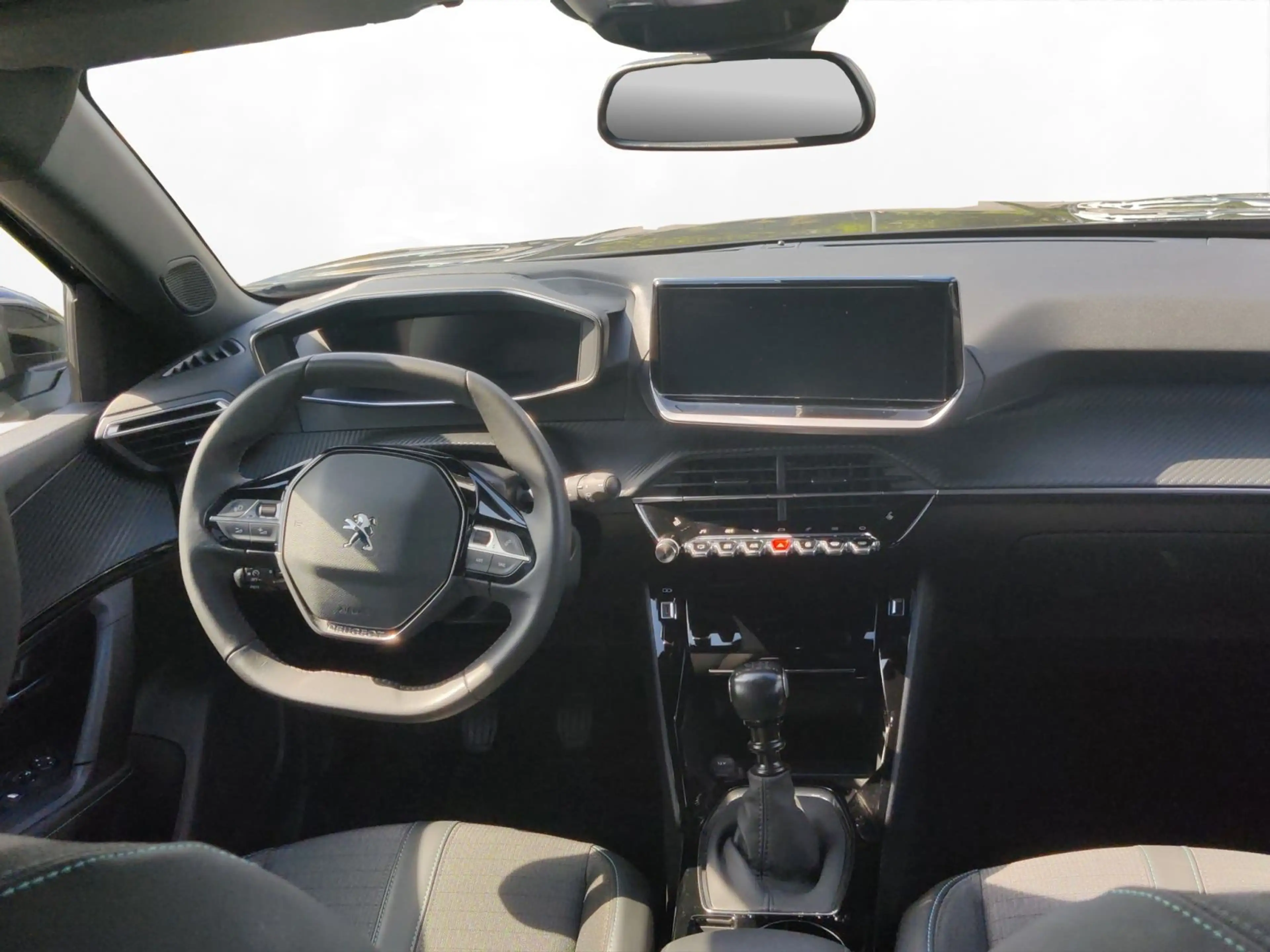 Peugeot 2008 Allure Pack PT 130 NAVI Sitzheizung Kamera — photo 8