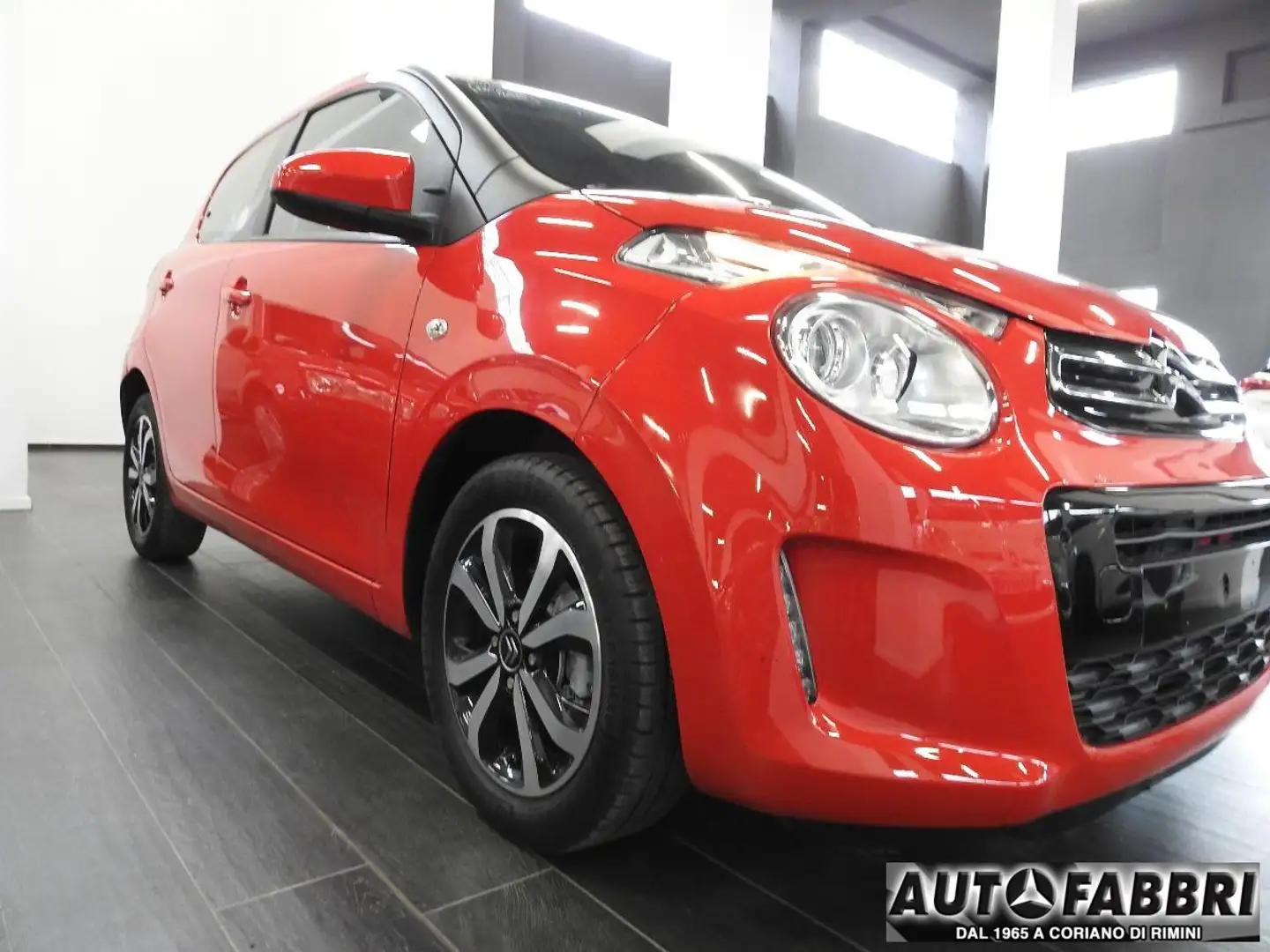 Citroen C1 CITROEN -  - VTi 72 ETG 5p. Shine Automatica Car Rouge - 1