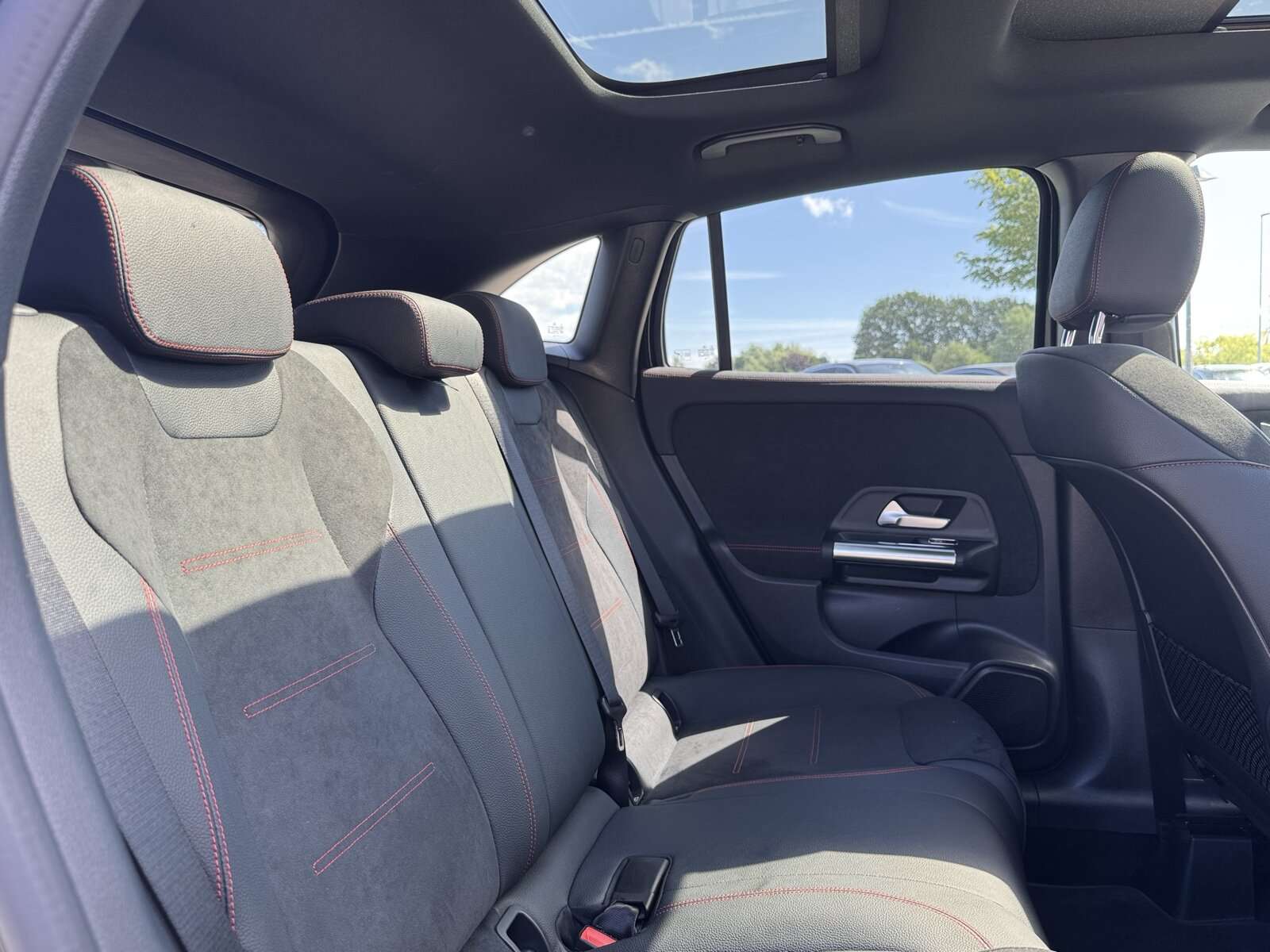 Mercedes-Benz GLA 180