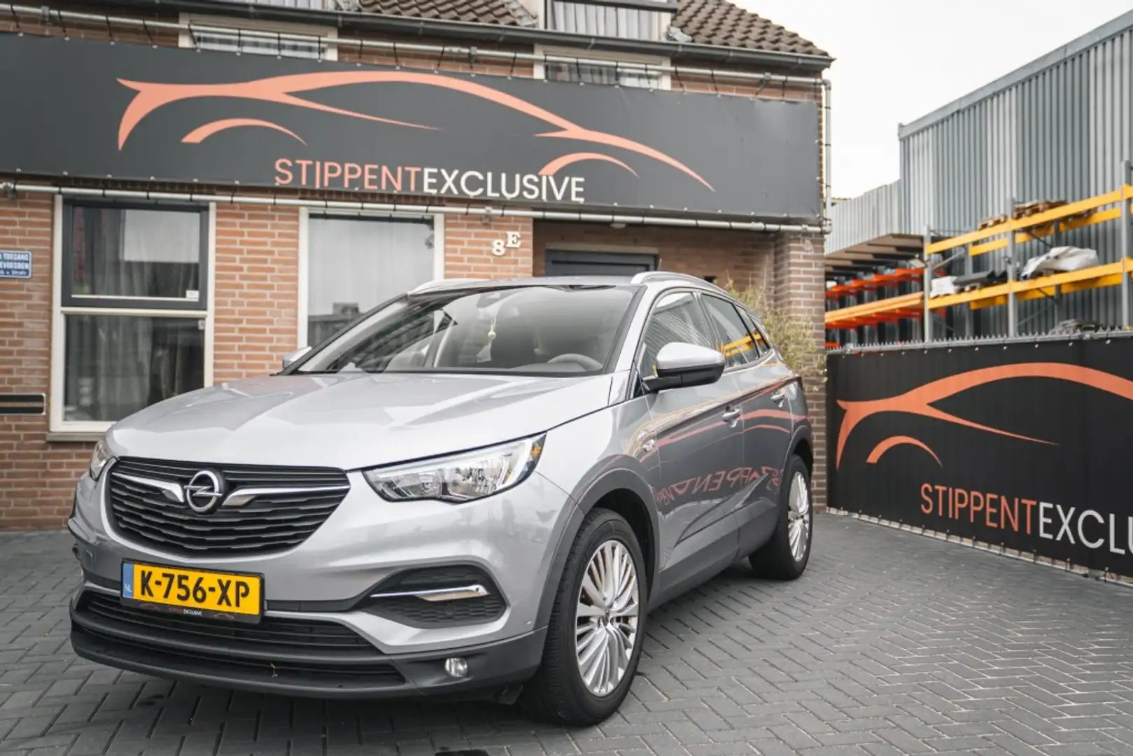 Opel Grandland X 1.2 TURBO Grau - 1