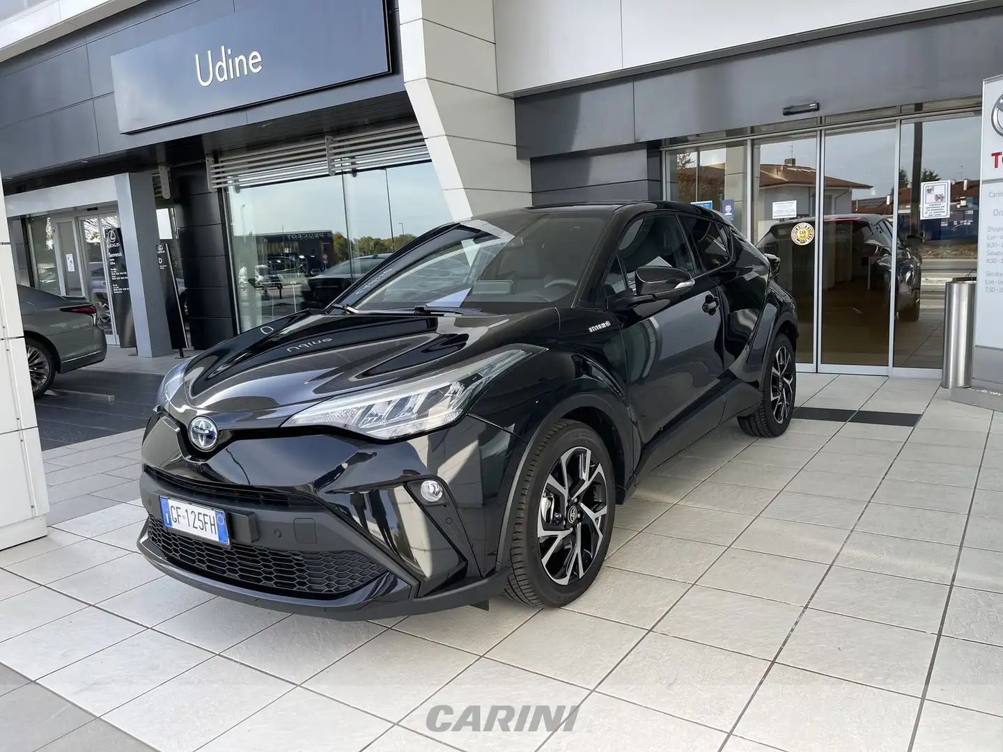 Toyota C-HR 2.0h comfort e-cvt Noir - 1