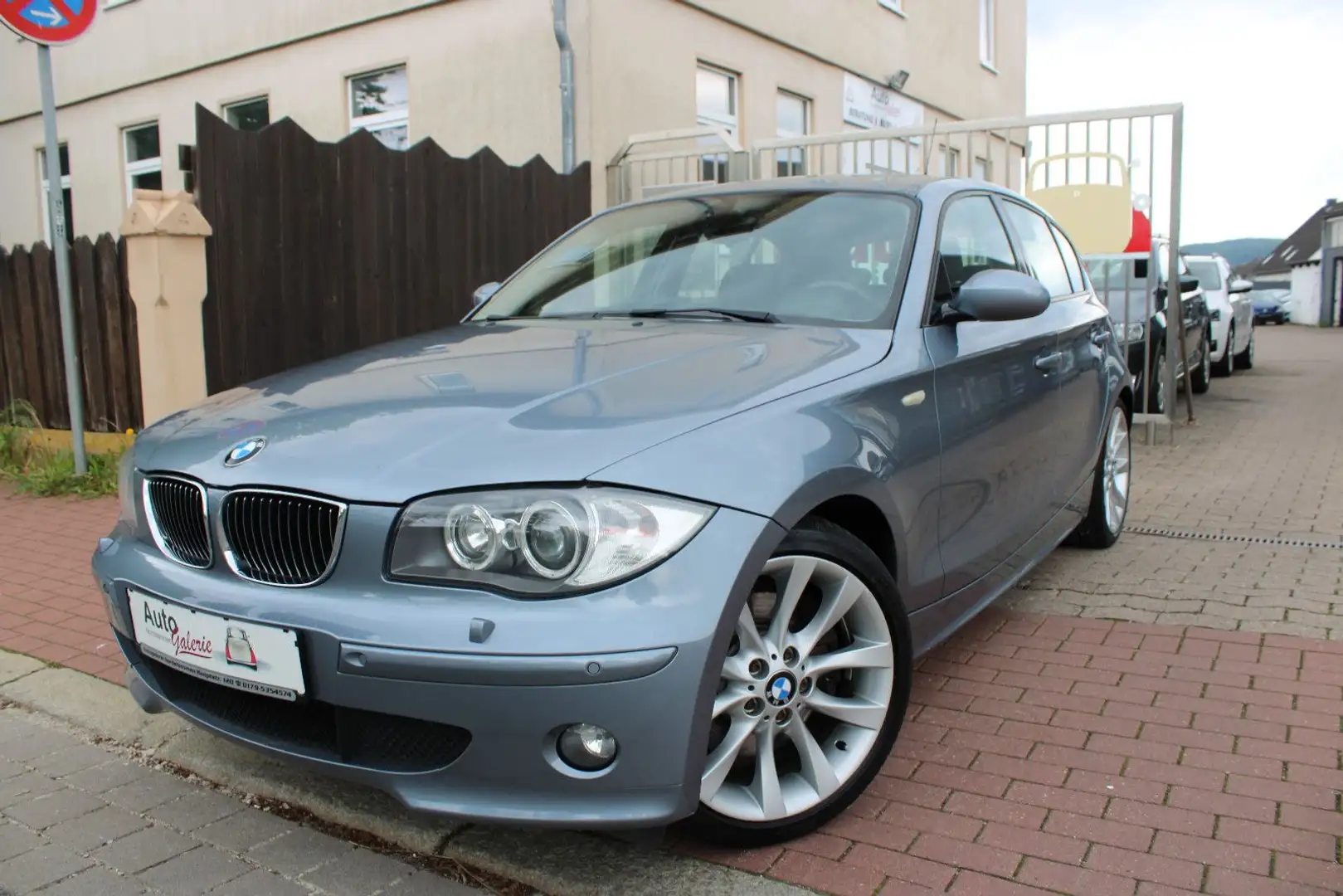 BMW 130 i Limousine|Automatik|Xenon|Navi|Alu Blau - 1