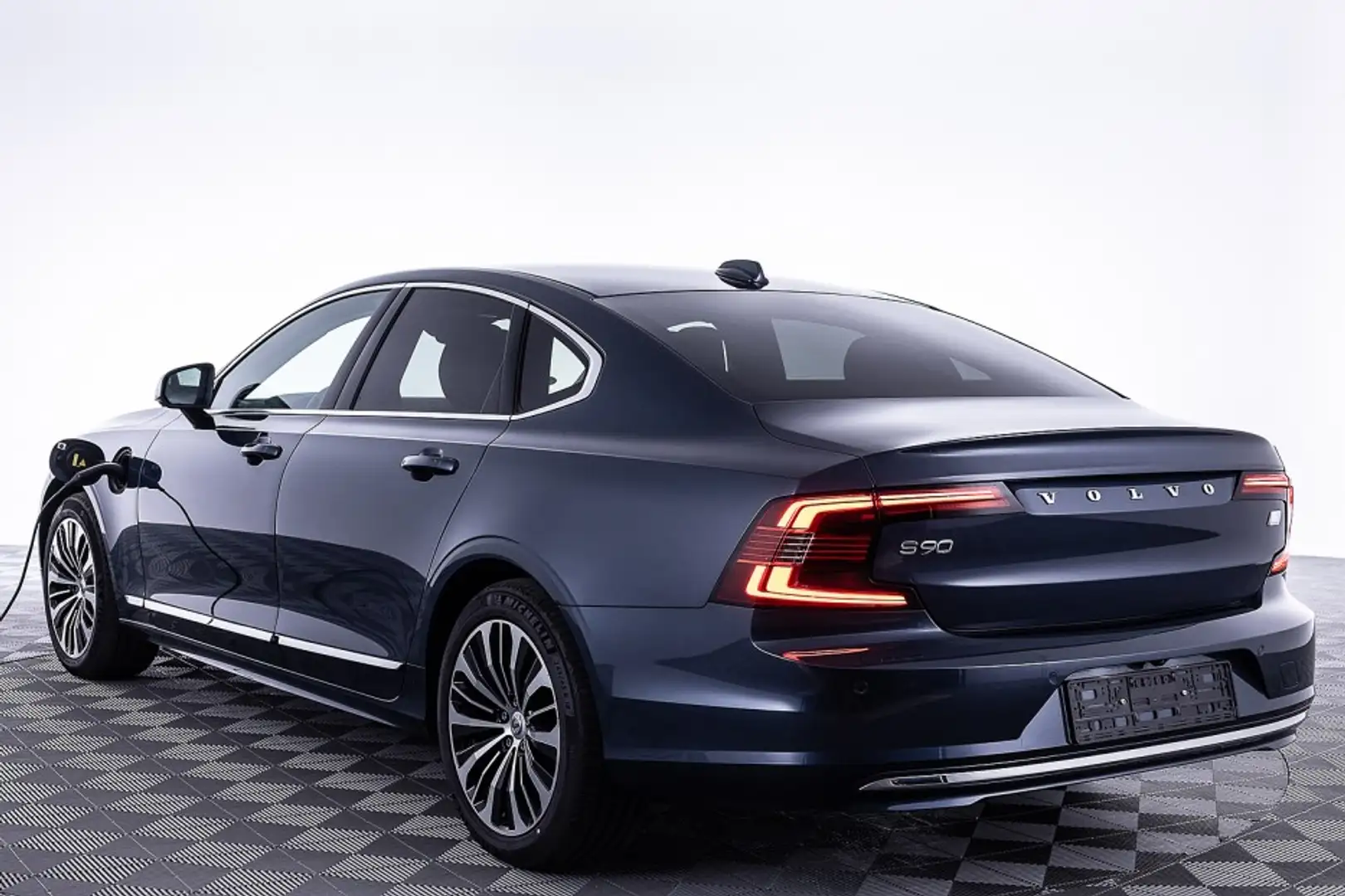 Volvo S90 T8 AWD Recharge Plus Bright | LEDER | Blauw - 2