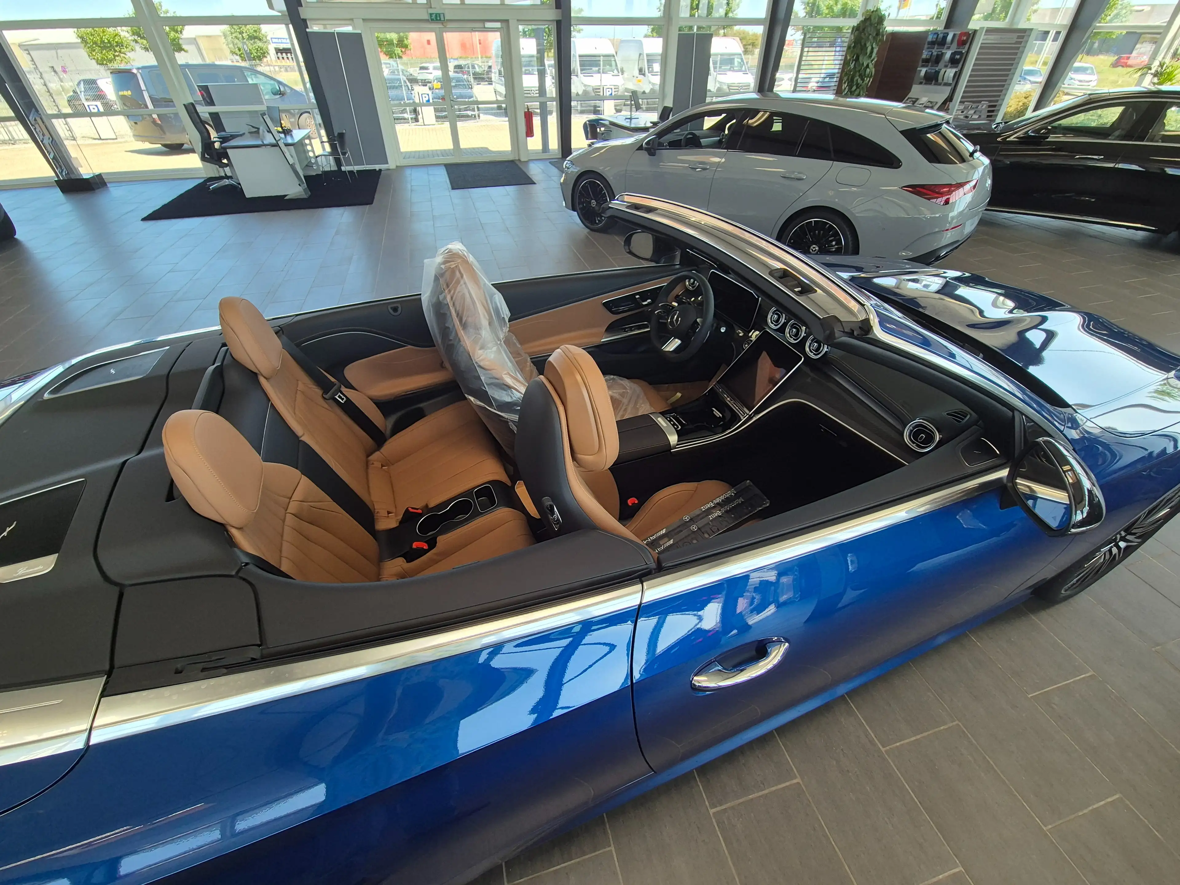 Mercedes-Benz CLE 300 4Matic Automatik AMG Premium Plus — photo 2