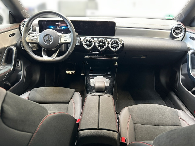 Mercedes-Benz CLA 200 SB AMG*MBUX High End*Night Paket — photo 12