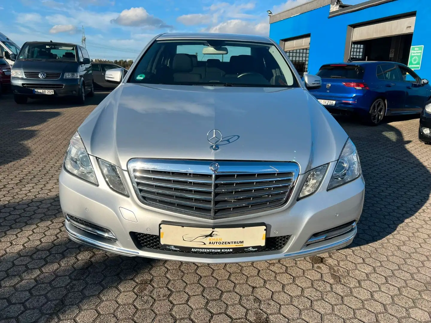 Mercedes-Benz E 250 CGI BlueEfficiency SHZ/PDC Argent - 2