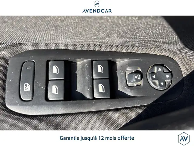 Peugeot 308 view 13