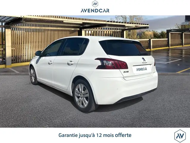 Peugeot 308 view 3