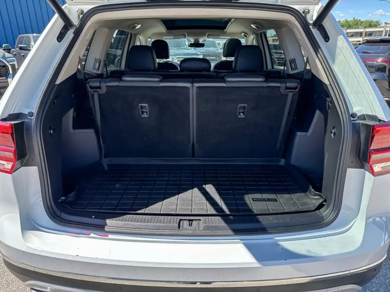 Volkswagen Atlas photo Volkswagen Atlas