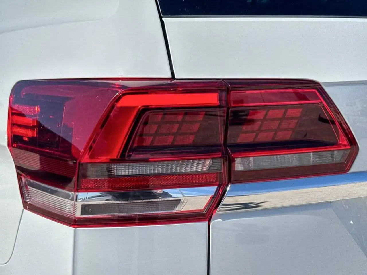 Volkswagen Atlas photo Volkswagen Atlas