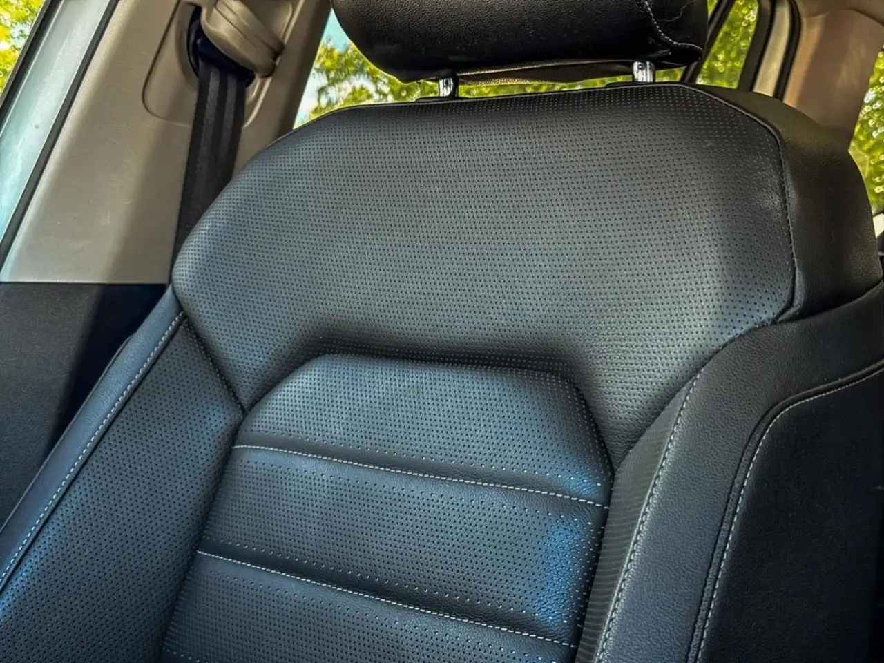 Volkswagen Atlas photo Volkswagen Atlas