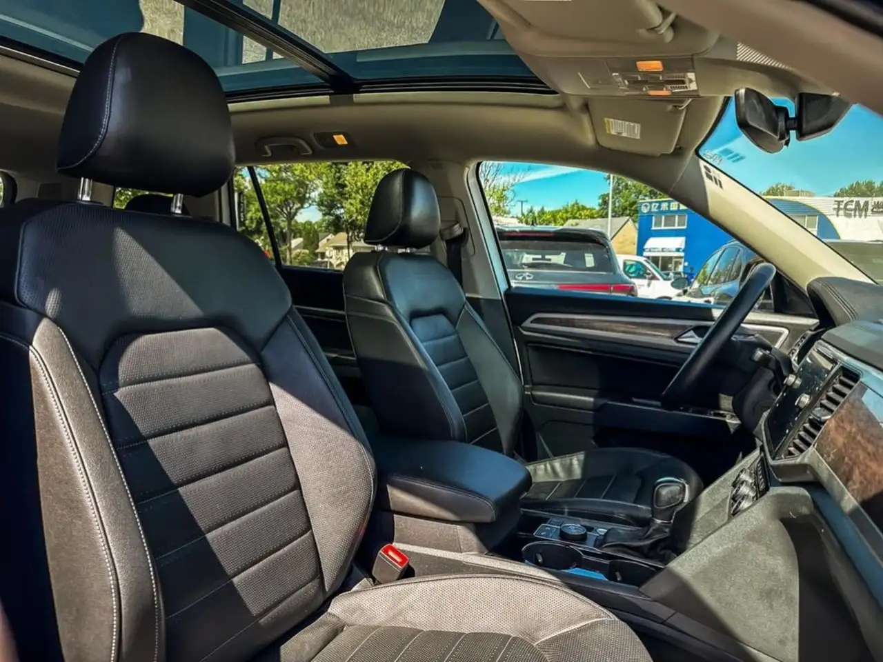 Volkswagen Atlas photo Volkswagen Atlas