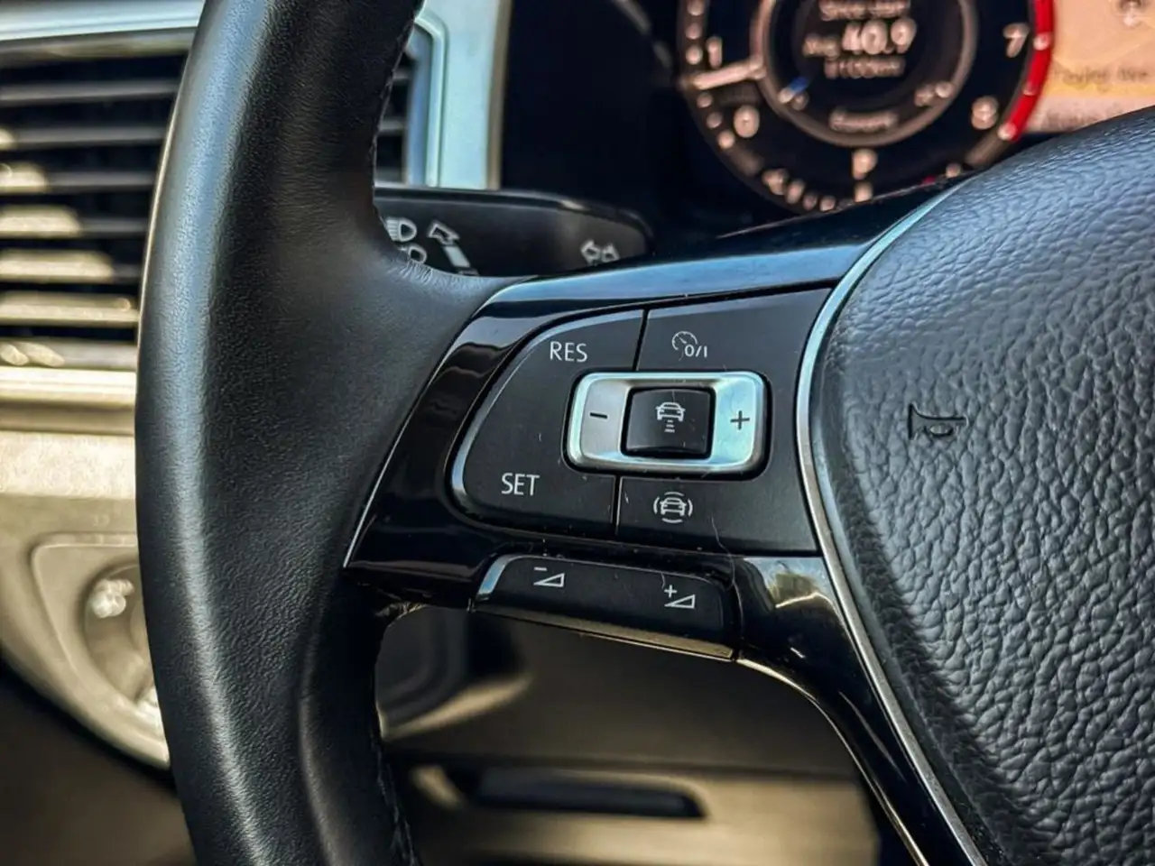 Volkswagen Atlas photo Volkswagen Atlas