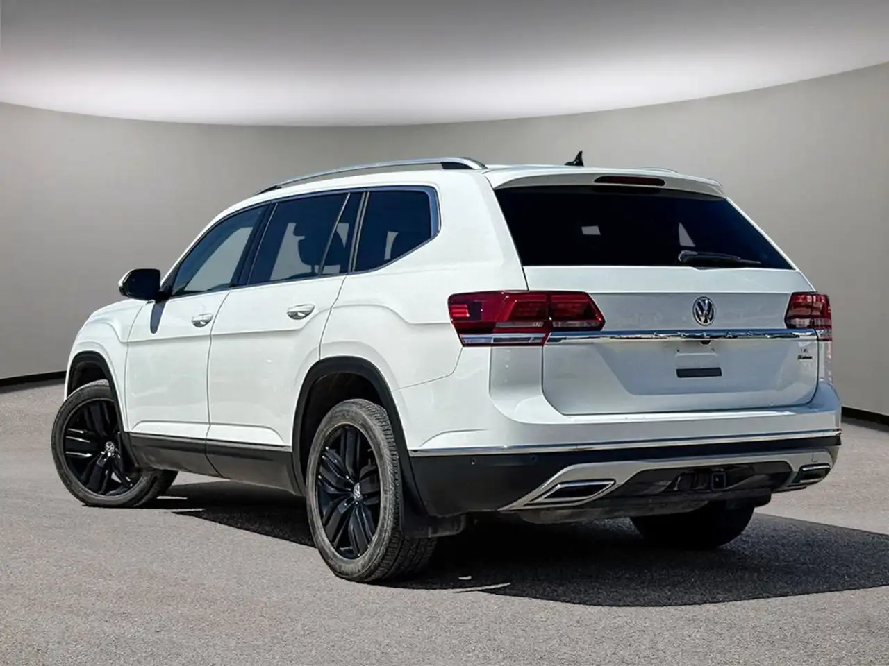Volkswagen Atlas photo Volkswagen Atlas