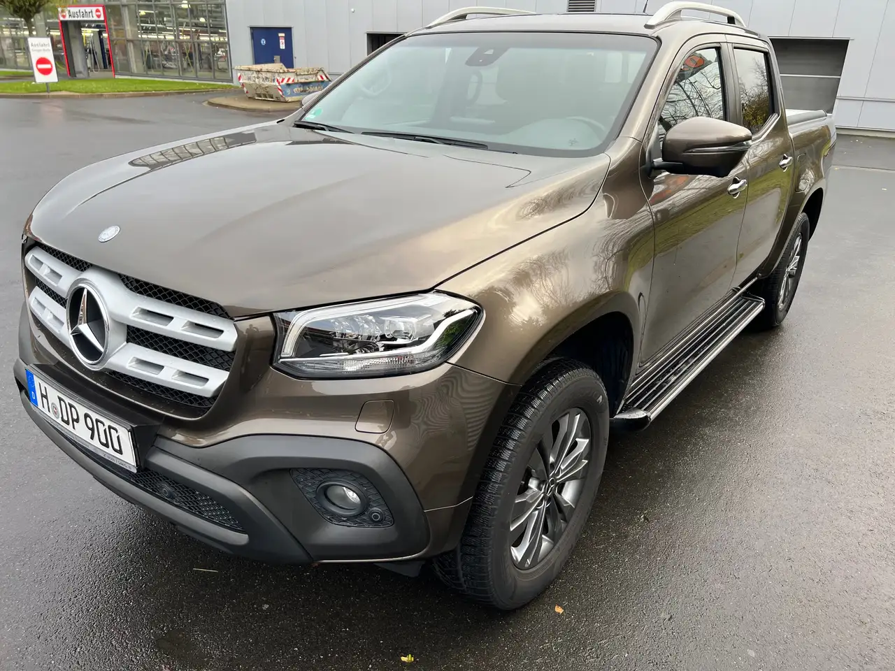 Mercedes-Benz X 250