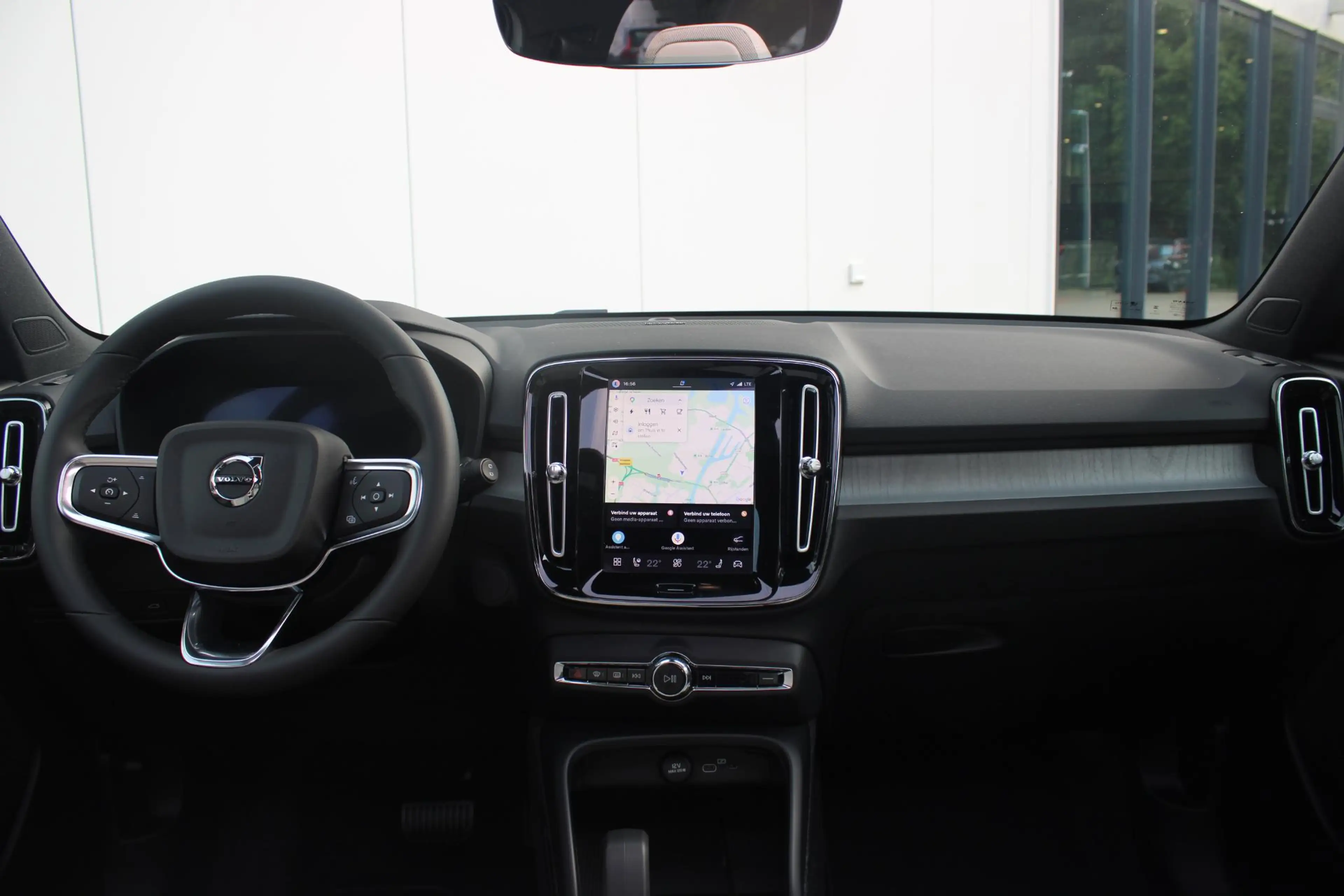 Volvo EX40 Single Motor Extended Range Ultra Europa 82 kWh | — photo 3