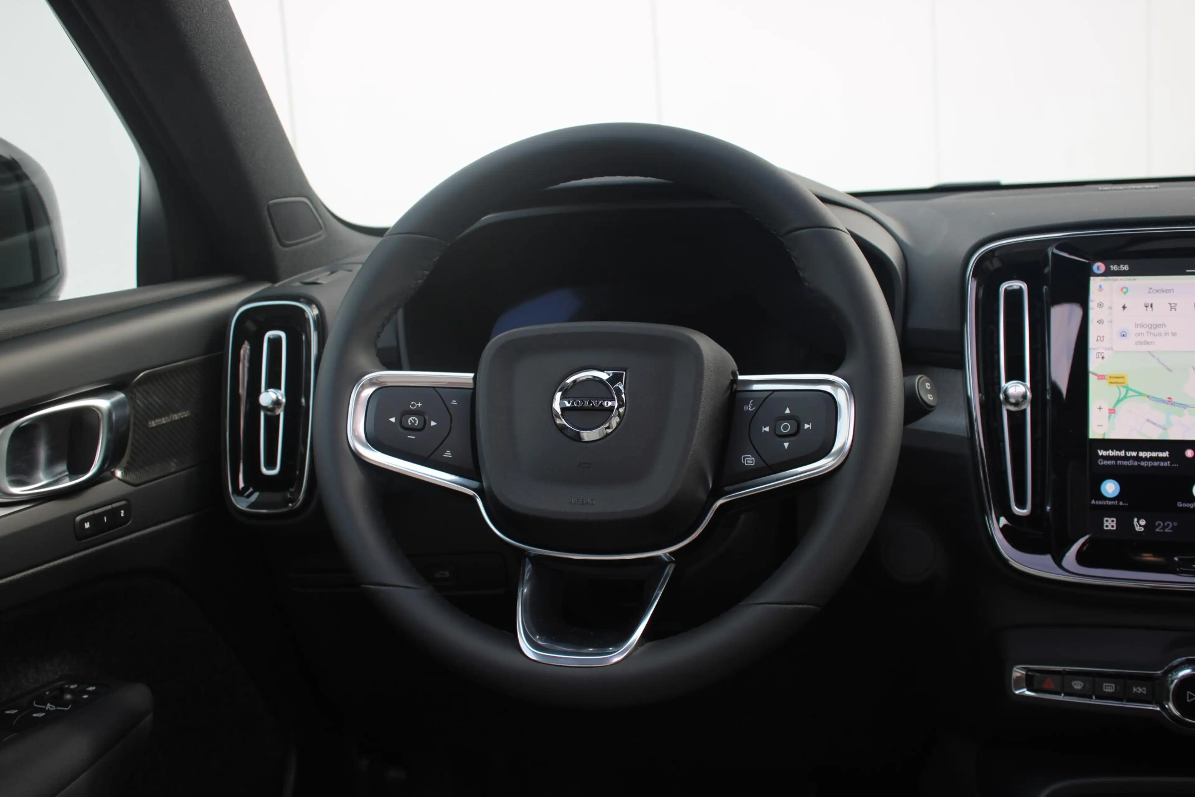 Volvo EX40 Single Motor Extended Range Ultra Europa 82 kWh | — photo 9