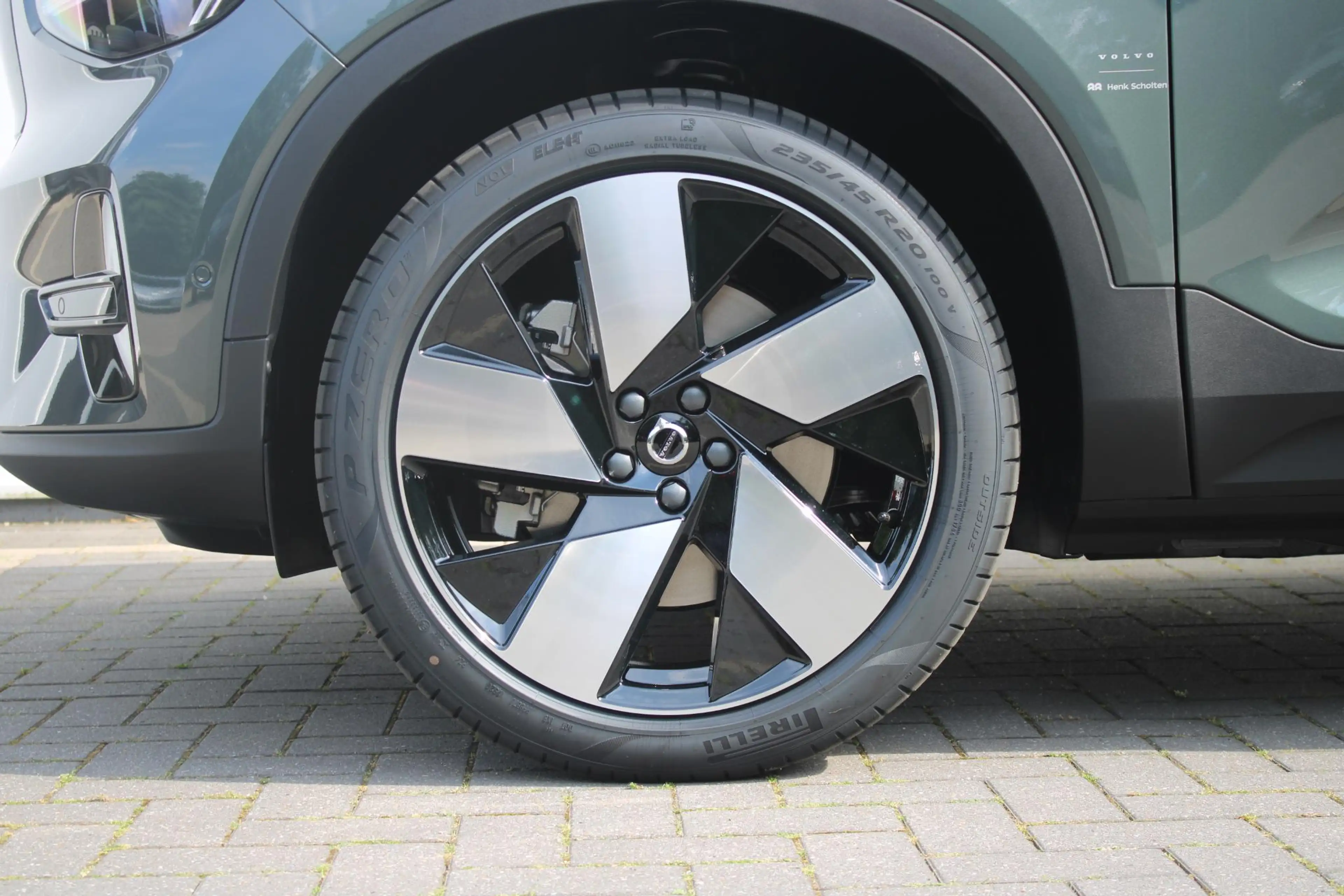 Volvo EX40 Single Motor Extended Range Ultra Europa 82 kWh | — photo 6
