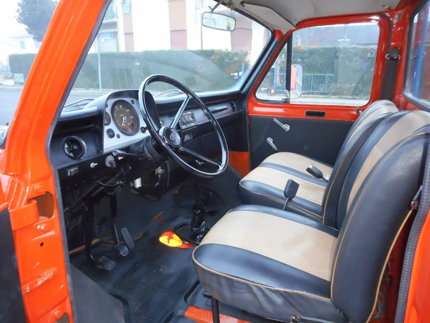 Ford Transit Carroattrezzi Orange - 2