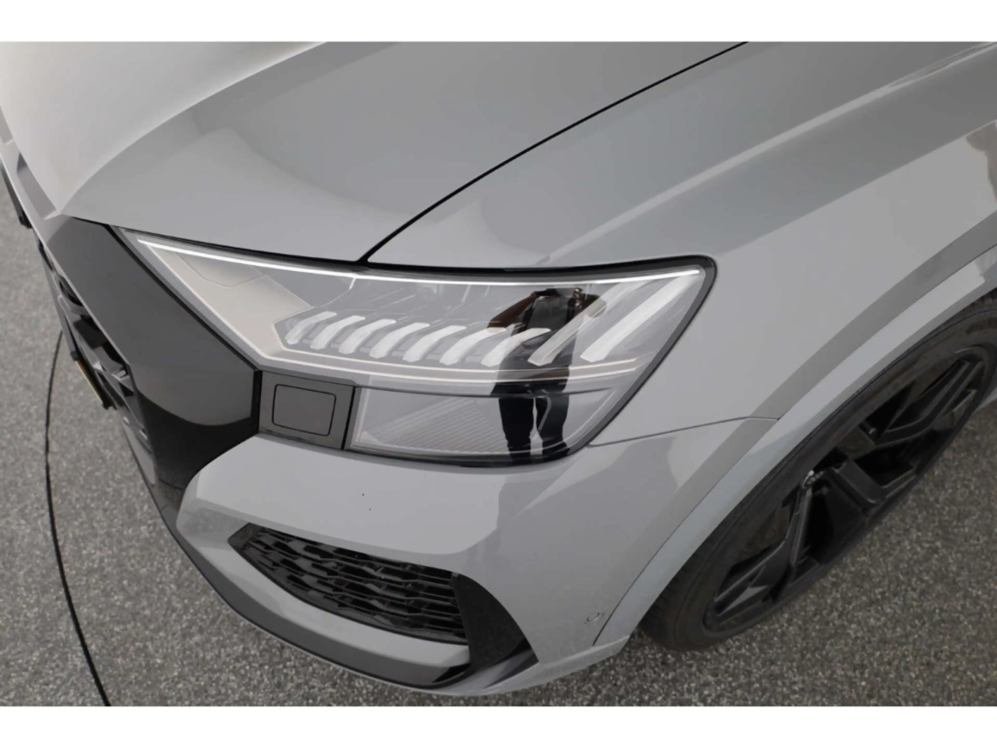Audi RS Q8 TFSI quattro — photo 7