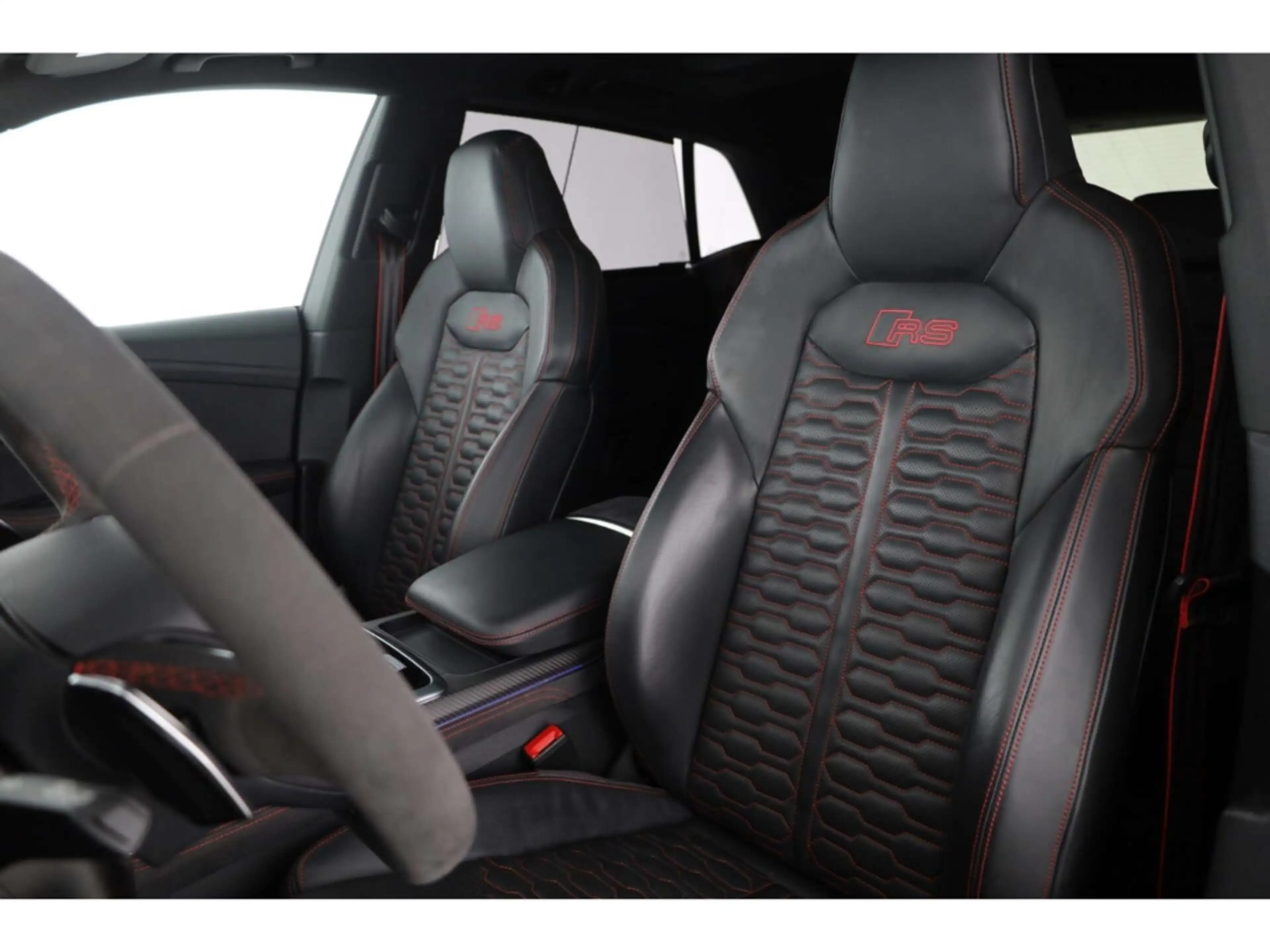 Audi RS Q8 TFSI quattro — photo 10