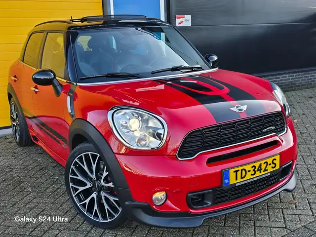 MINI John Cooper Works Countryman Mini 1.6 ALL4 Chili / AUT / Navi / Leder / Cruise