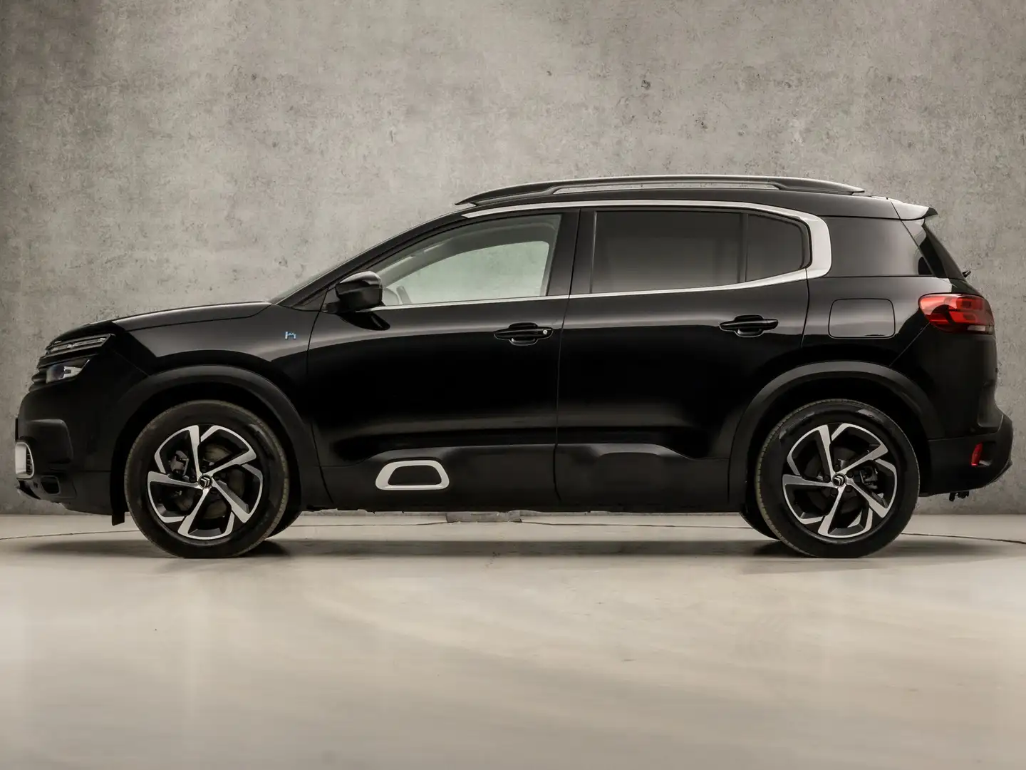 Citroen C5 Aircross 1.6 Plug-in Hybrid 225 Sport 225Pk Automaat (VIRTU Noir - 2