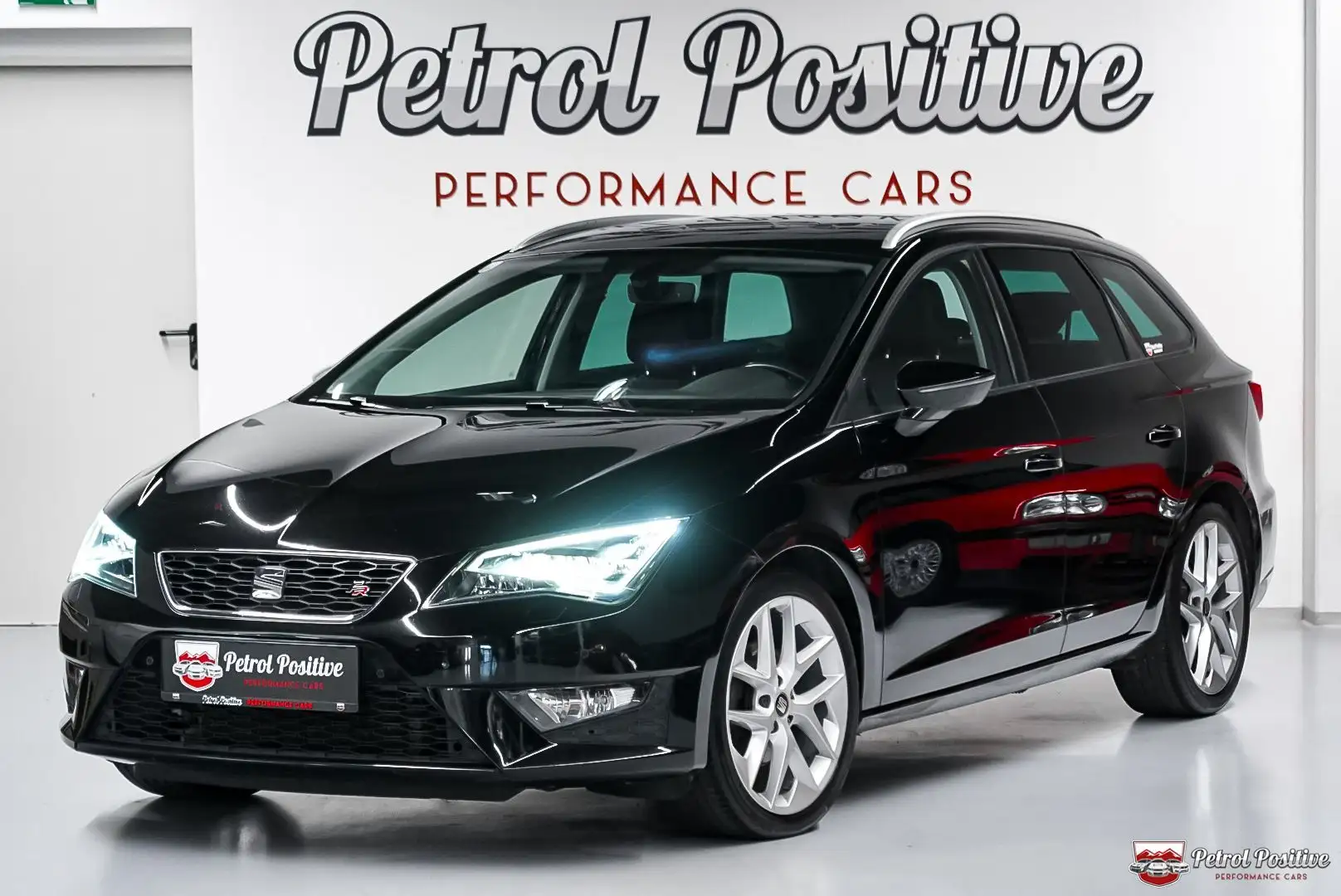 SEAT Leon 2.0 TDI FR 4Drive (Euro 6) crna - 1