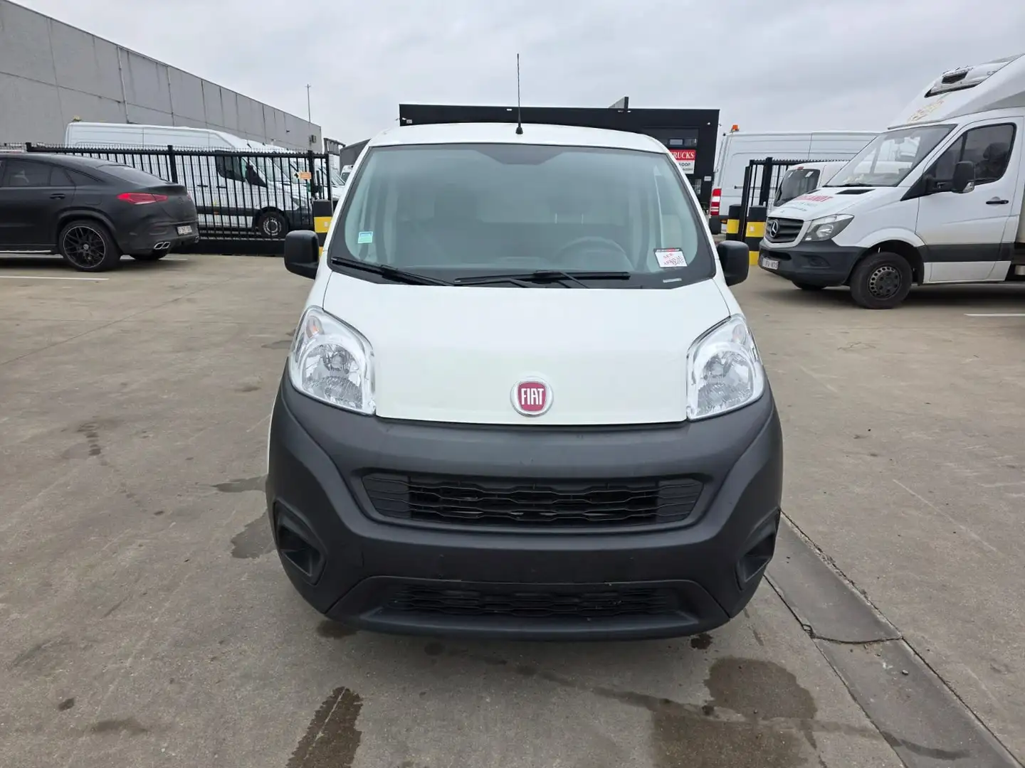 Fiat Fiorino (Stock ID 37645) Blanc - 2