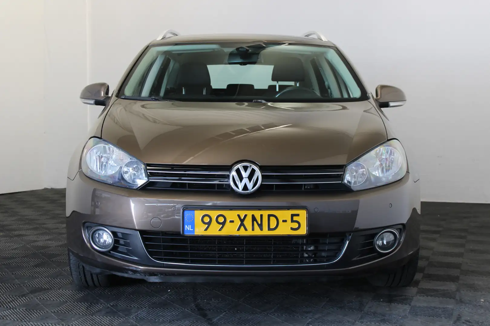 Volkswagen Golf Variant 1.2 TSI High Executive Line Hnědá - 2