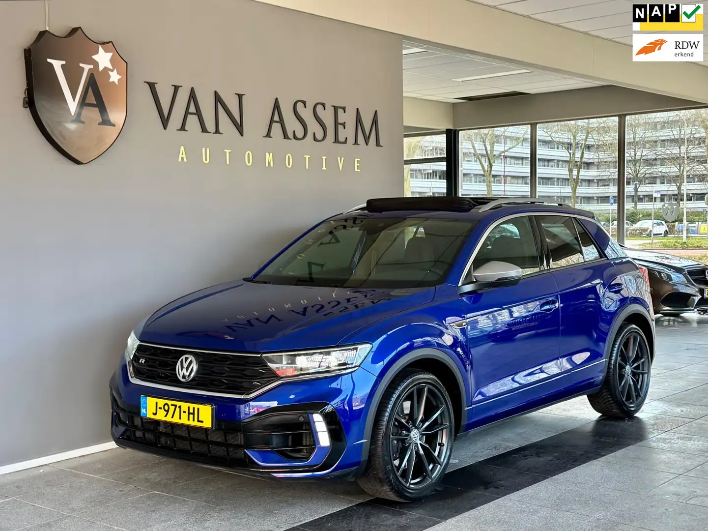 Volkswagen T-Roc 2.0 TSI 4Motion R|AKRAPOVIC|PANO Blauw - 1