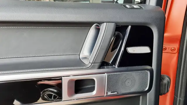 Mercedes-Benz G-Class view 17