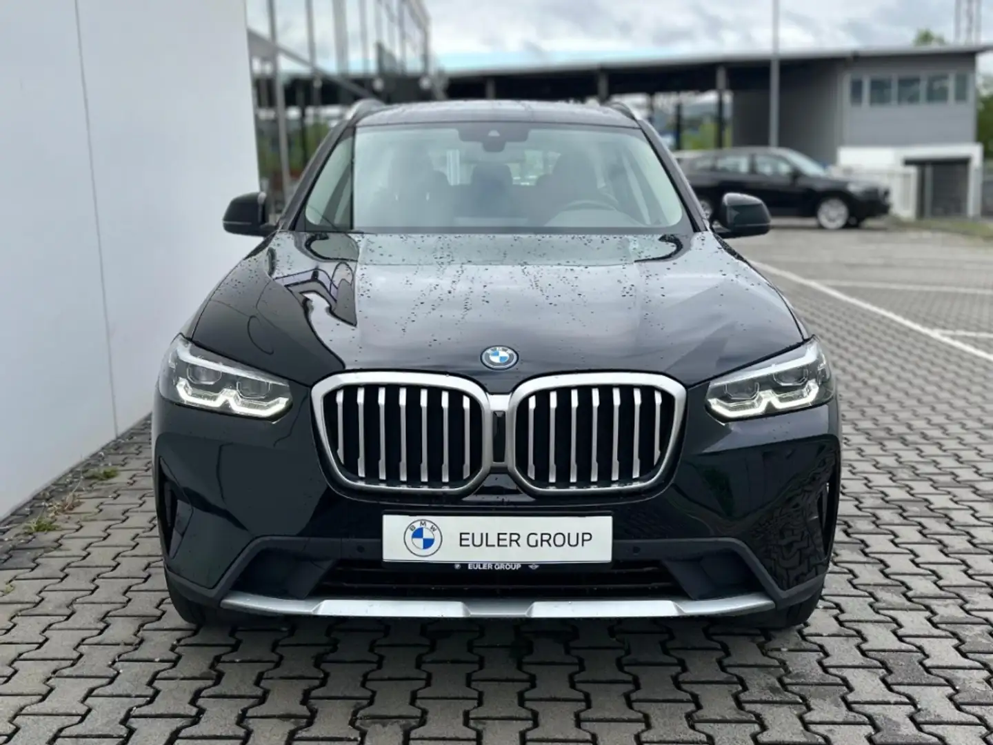 BMW X3 xDrive 30e LiveCockPlus Parkass LED SHZ DrivAss Schwarz - 2