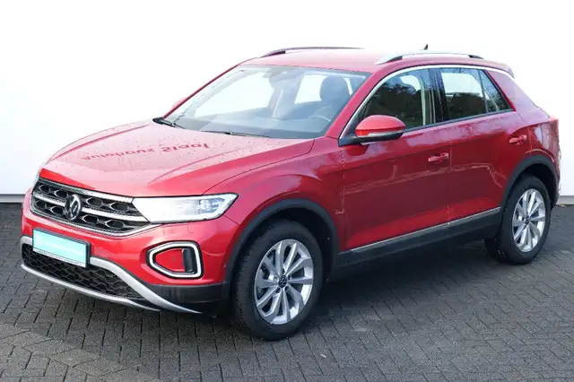 Volkswagen T-Roc view 8