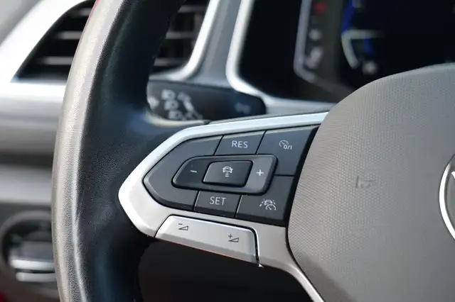 Volkswagen T-Roc view 20