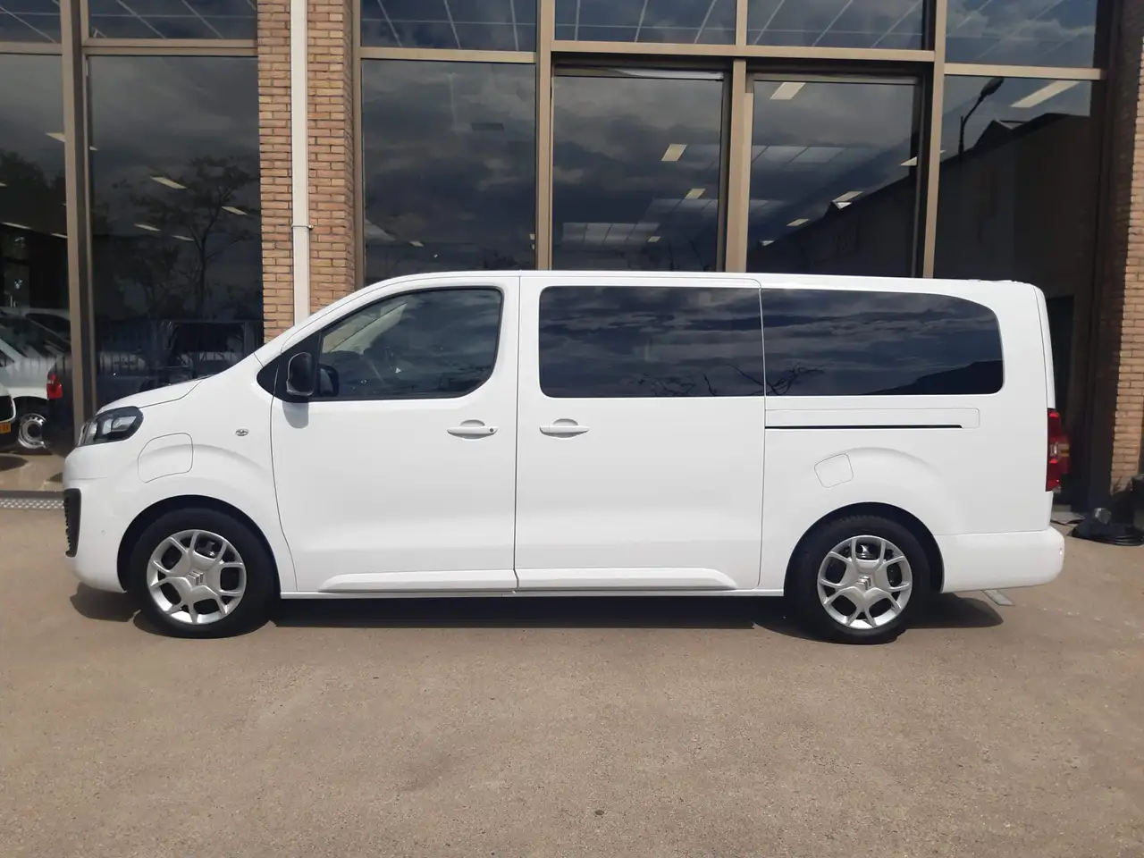 Opel Vivaro-e / Citroen E-SpaceTourer XL L3 75kWh SNELLADER Rols 6