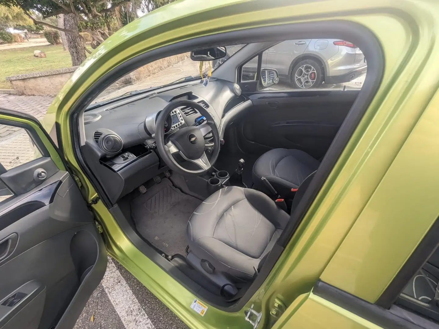 Chevrolet Spark 1.0 16v Verde - 2