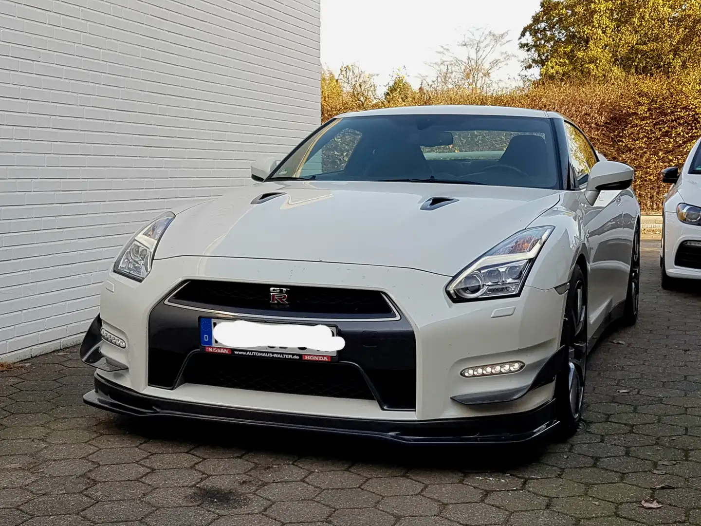 Nissan GT-R GT-R Premium Edition - 1
