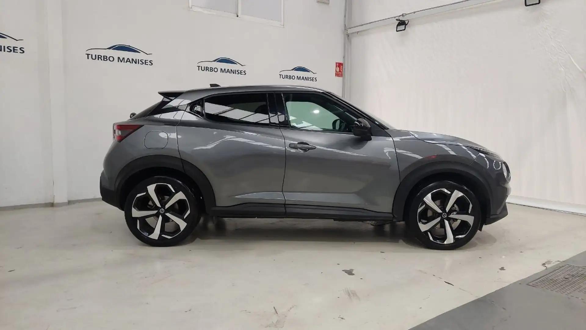 Nissan Juke DIG-T 86 kW (117 CV) 6 M/T TEKNA Gris - 2