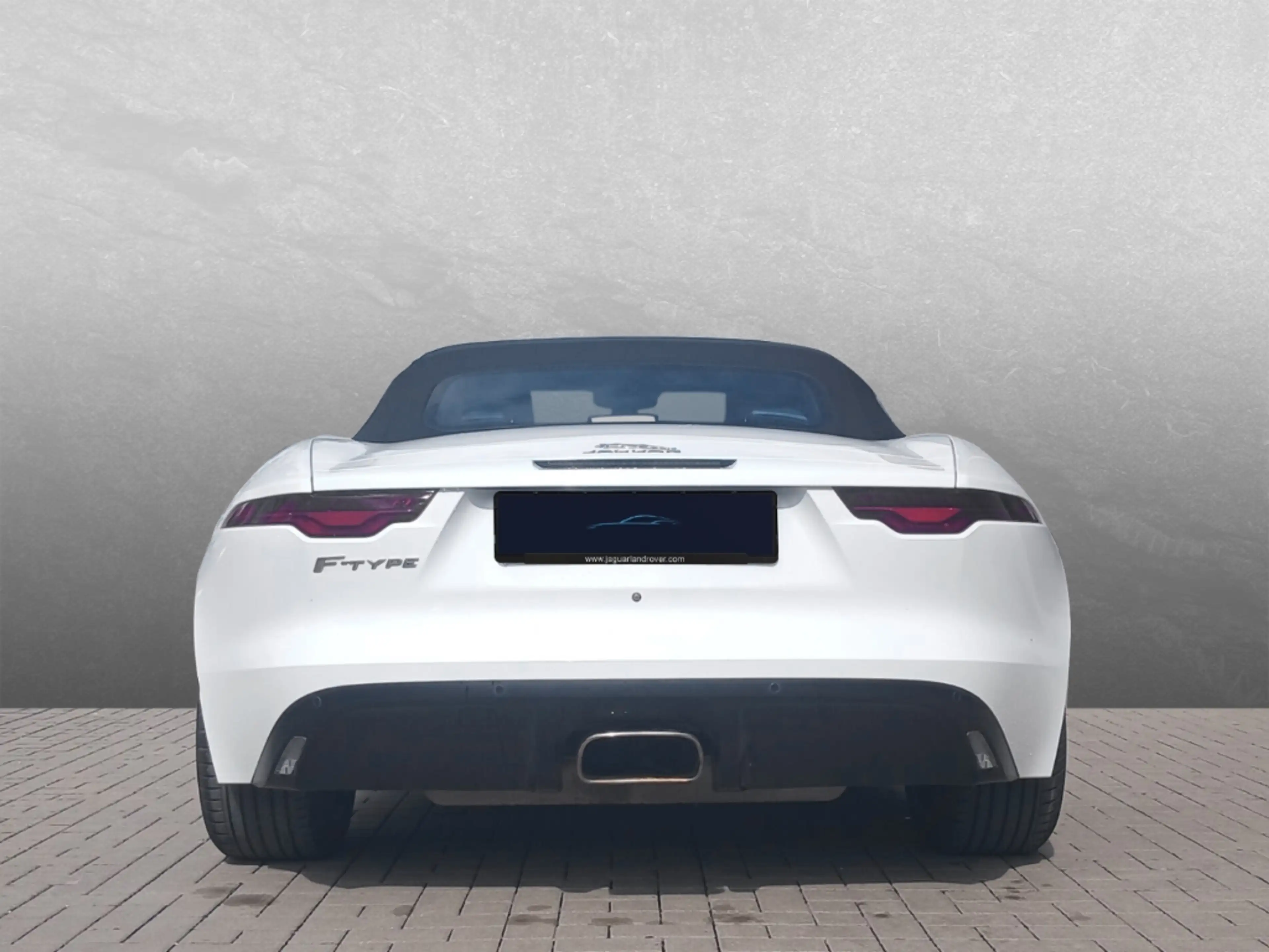 Jaguar F-Type P300 Cabriolet — photo 8