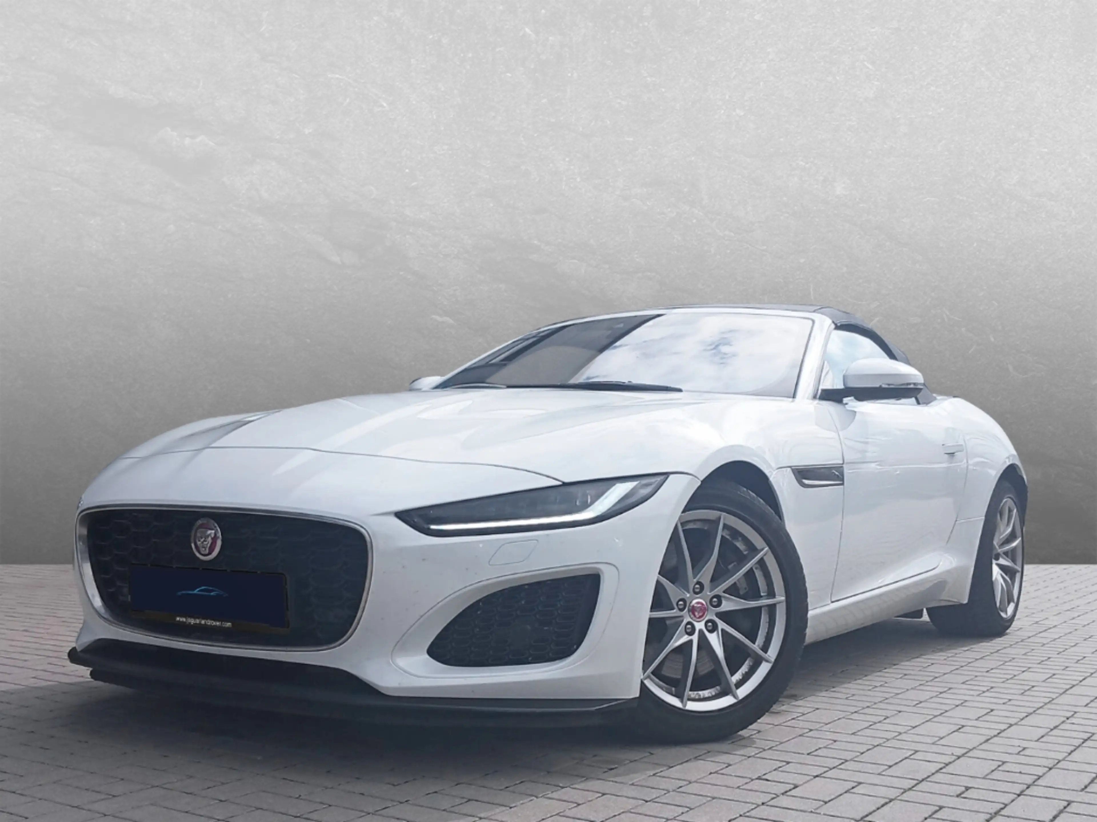 Jaguar F-Type P300 Cabriolet