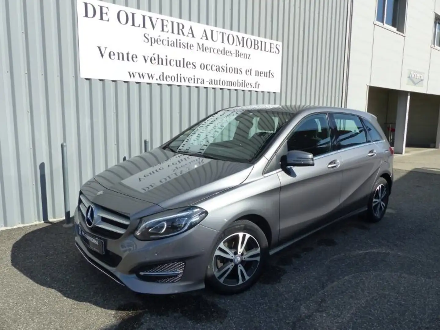 Mercedes-Benz B 200 200d 136ch Business Edition 7G-DCT Gris - 1