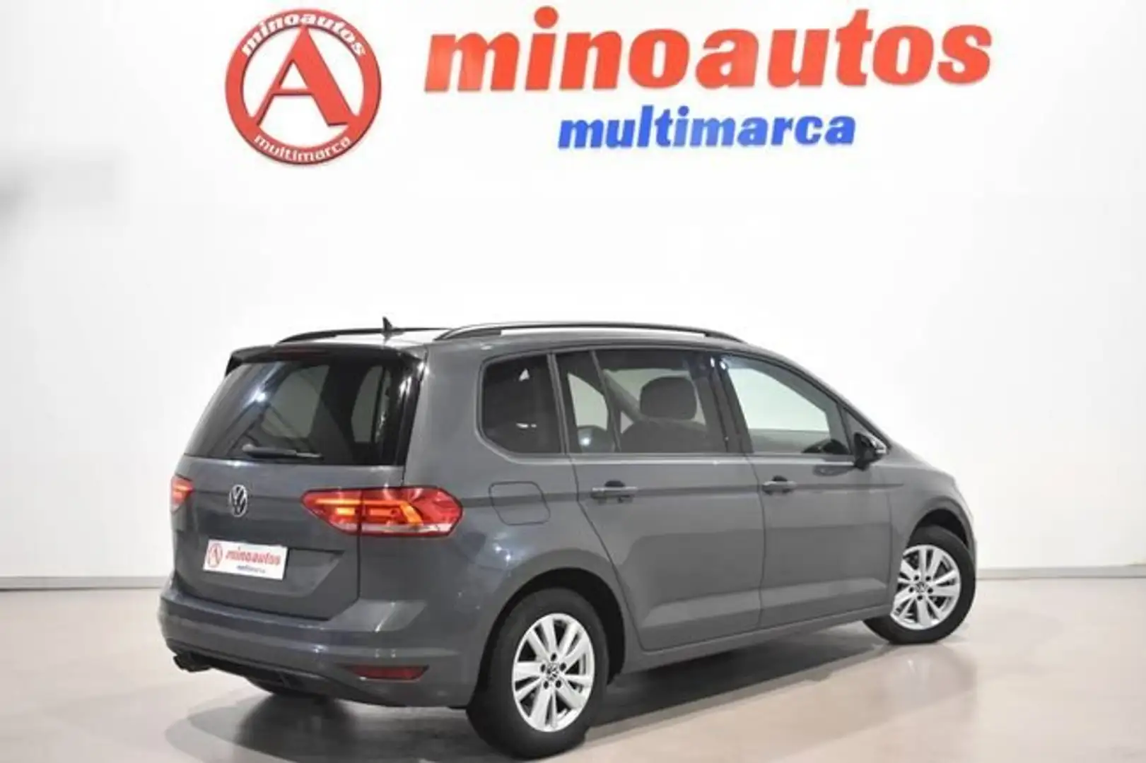 Volkswagen Touran 2.0TDI CR BMT Business DSG7 85kW Gris - 2