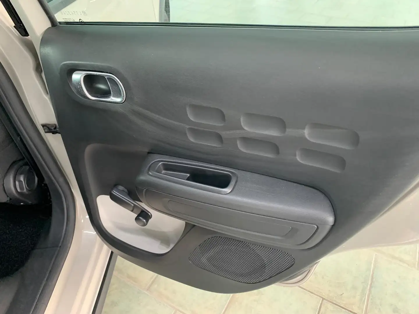 Citroen C3 C3 III 2017 1.2 puretech Feel s Grau - 2