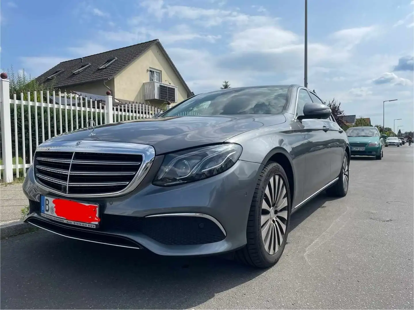 Mercedes-Benz E 350 d 4Matic 9G-TRONIC Exclusive Серый - 1