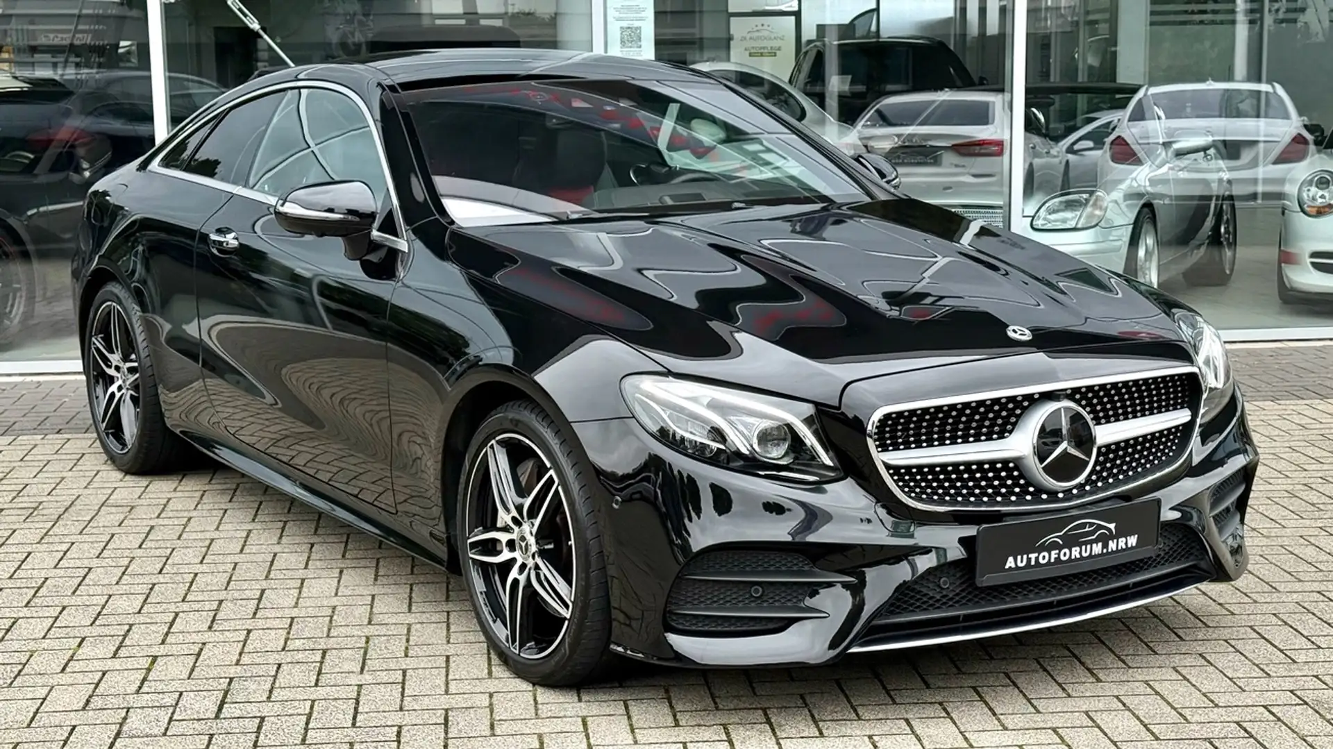 Mercedes-Benz E 450 AMG Line 4Matic Coupé*1. Hand*Burmester*Headup Чёрный - 1
