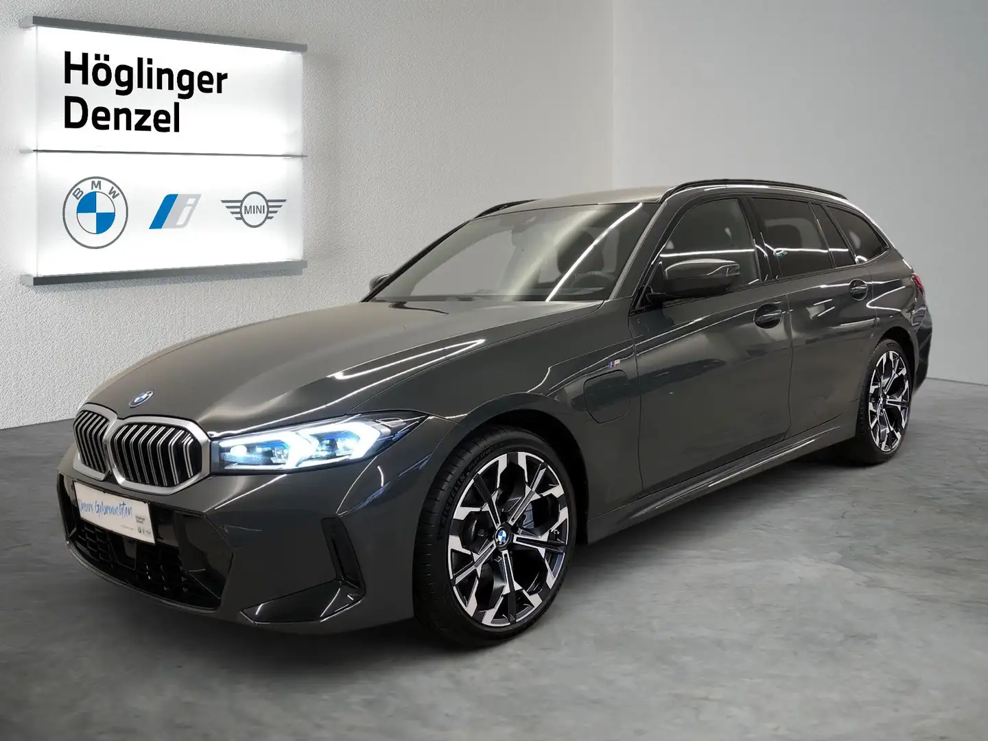 BMW 330 e xDrive Grau - 2